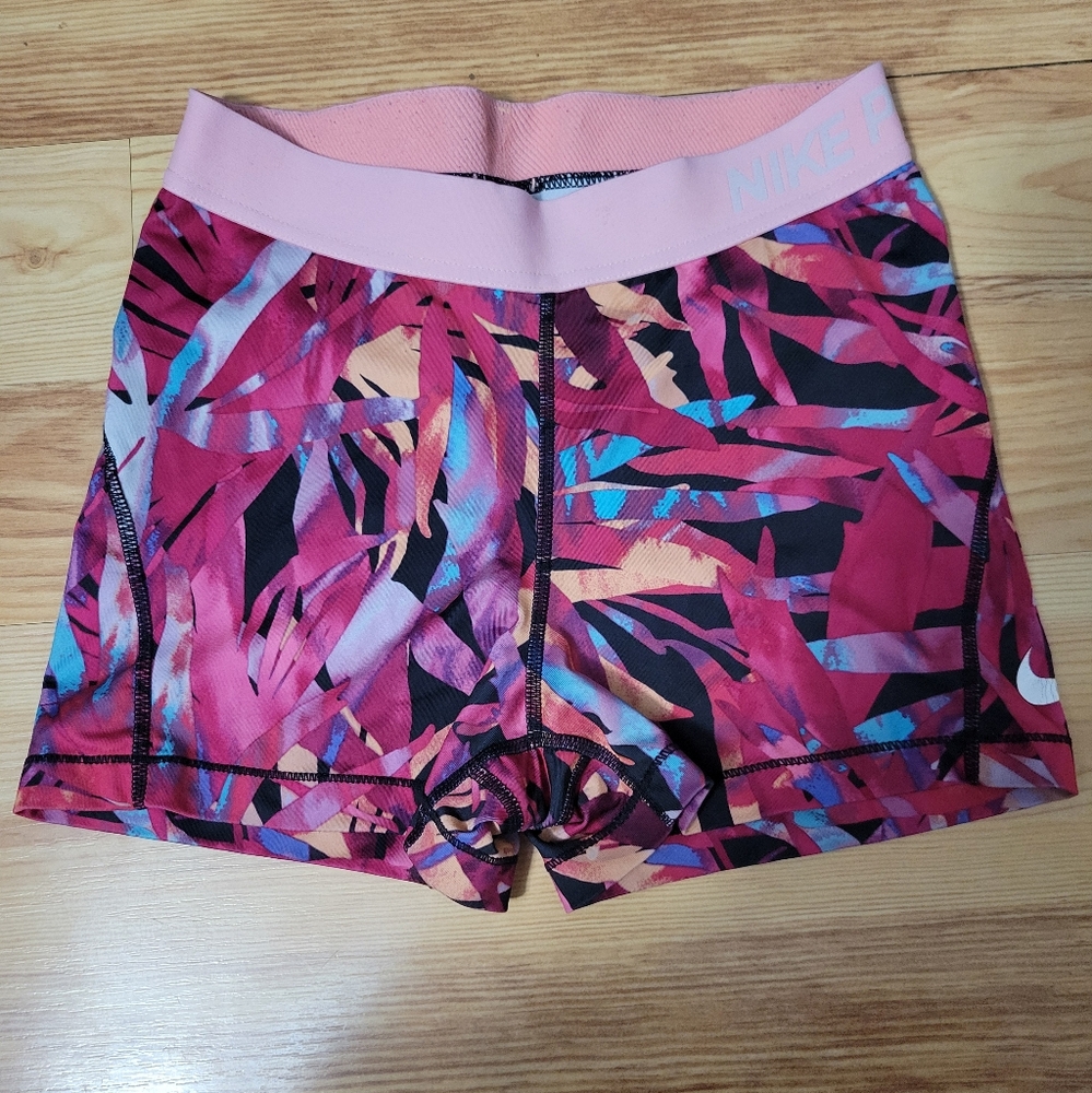 Nike Women's Pink Patterned Shorts